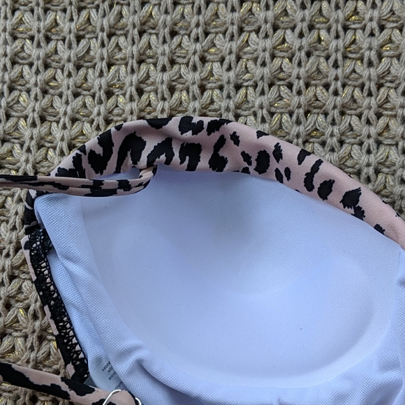 Swimsuit - Picture 2 of 3